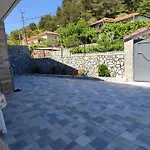 Vesi Apartment